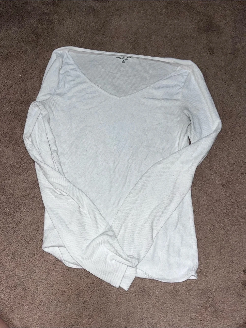 Abercrombie White Ribbed V-Neck Long Sleeve Tee Size Medium